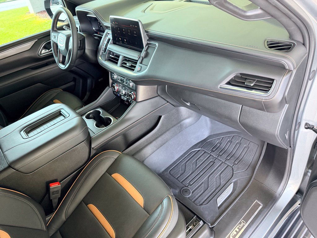 Used 2024 GMC Yukon XL AT4 w/ Technology Package AWD/4WD image 43
