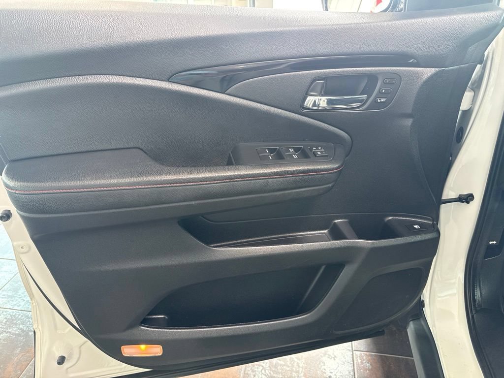 Used 2021 Honda Ridgeline Black Edition image 16
