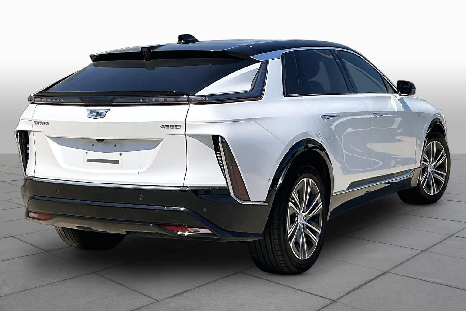 Used 2025 Cadillac Lyriq Luxury RWD image 12