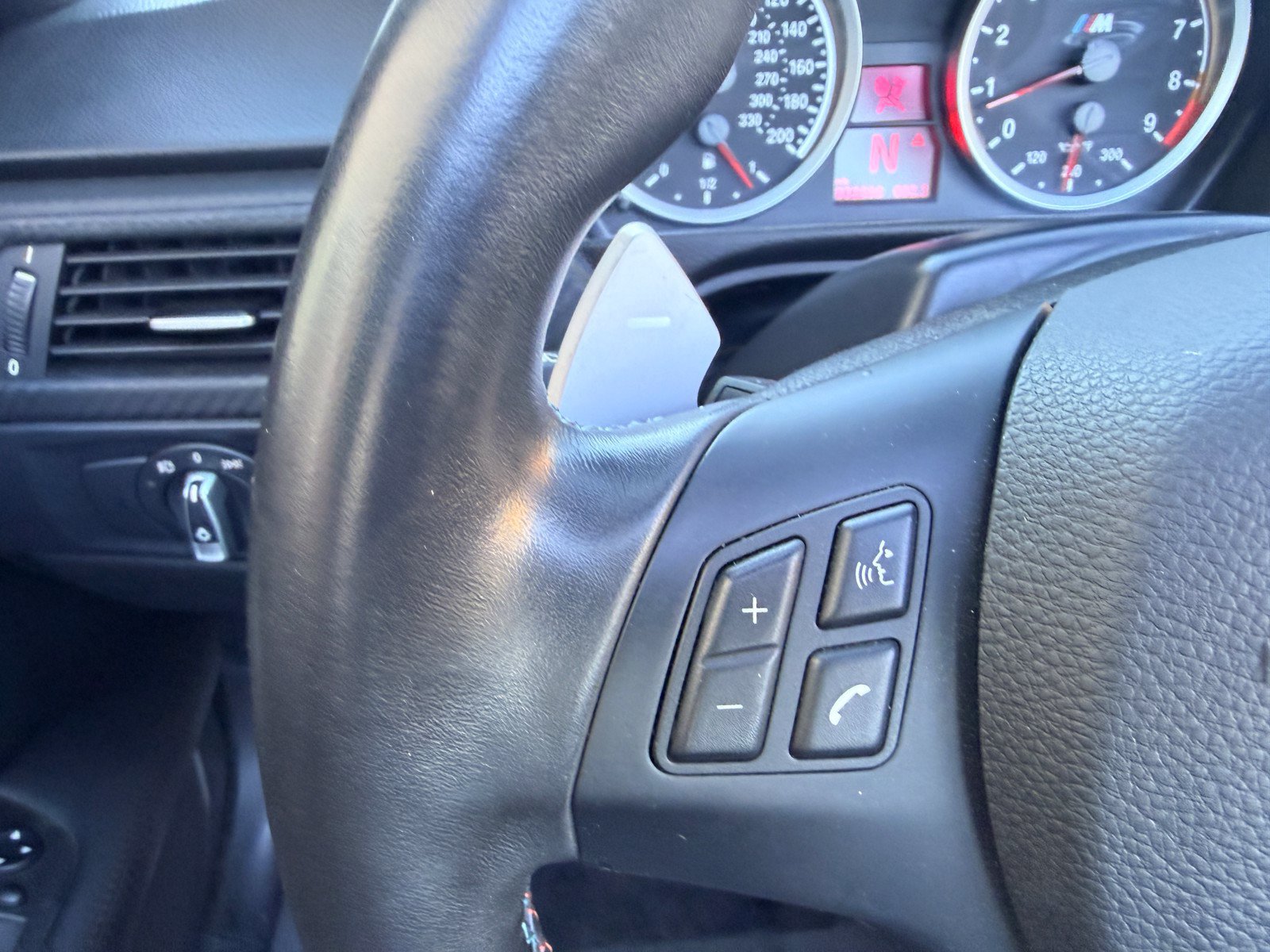 Used 2011 BMW M3 Convertible RWD image 22