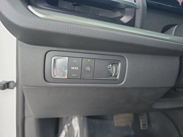 Used 2024 Chevrolet Traverse LT w/ LPO, Floor Liner Package FWD image 30