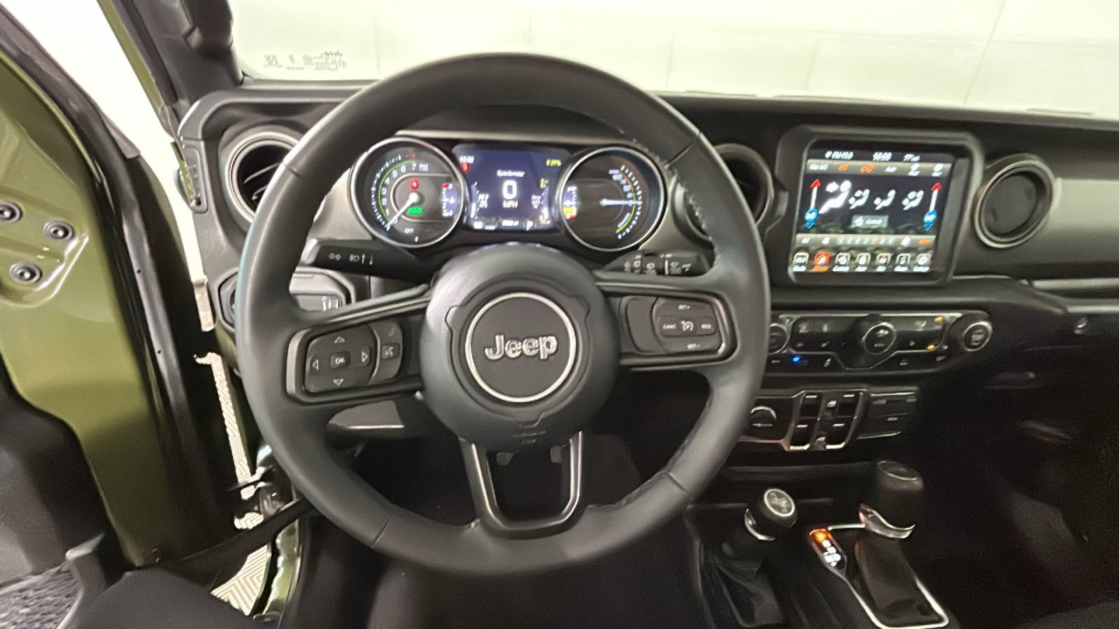 Used 2023 Jeep Wrangler Unlimited w/ Cold Weather Group AWD/4WD image 17