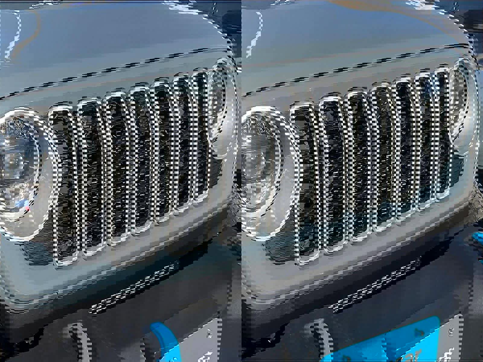 Used 2024 Jeep Wrangler Sahara w/ Technology Group image 29