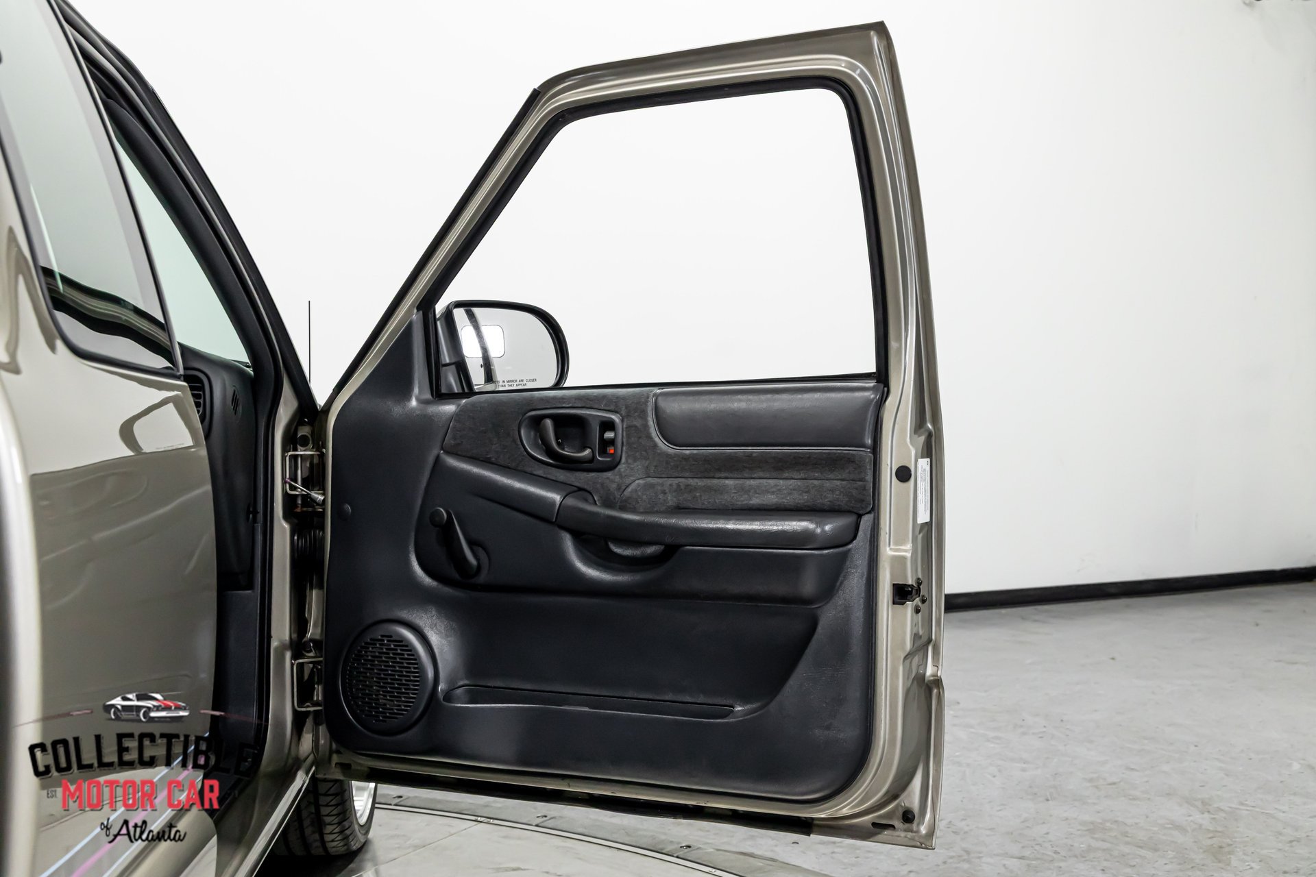 Used 2000 Chevrolet S10 Pickup LS w/ Preferred Equipment Group RWD image 96