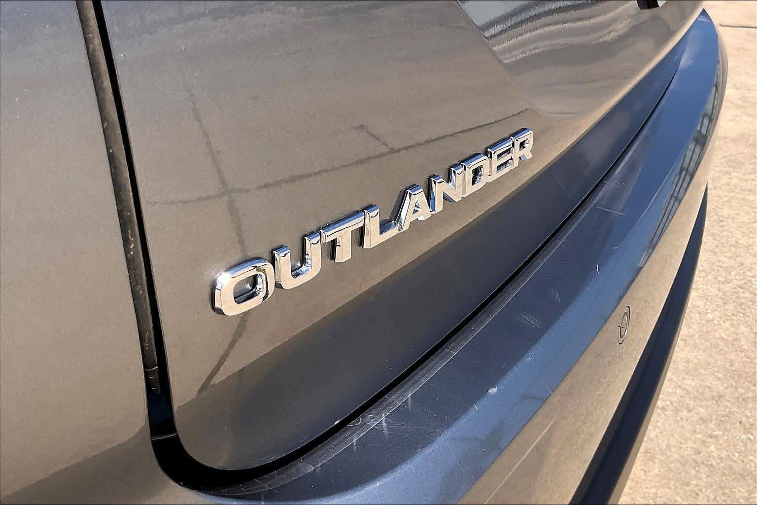 Used 2024 Mitsubishi Outlander SE FWD image 10