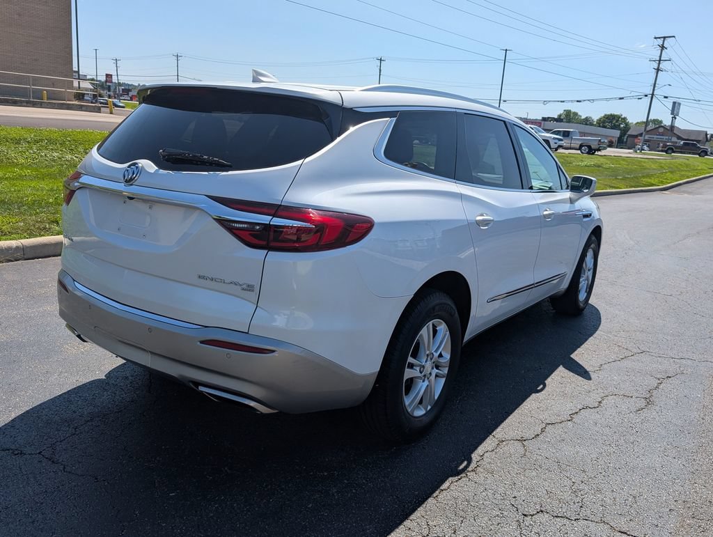 Used 2018 Buick Enclave Premium AWD/4WD image 7