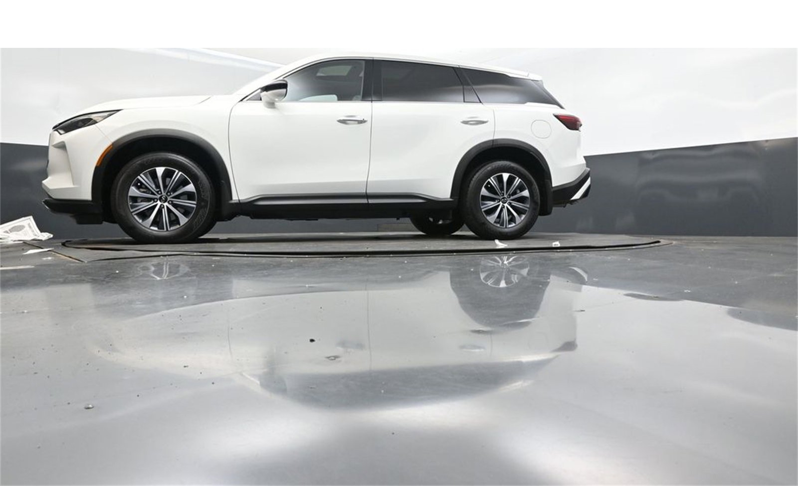 Certified 2025 INFINITI QX60 Pure image 41