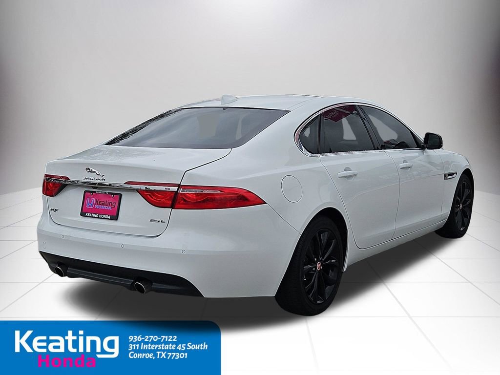 Used 2020 Jaguar XF Premium image 8