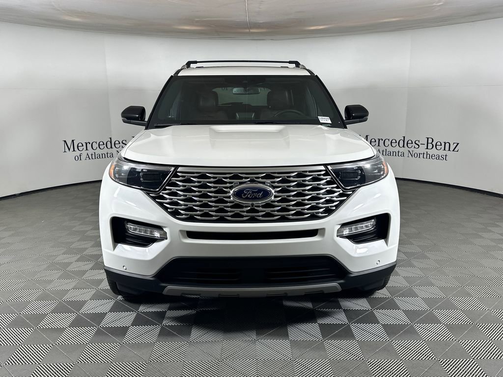 Used 2022 Ford Explorer Platinum w/ Equipment Group 601A AWD/4WD image 2