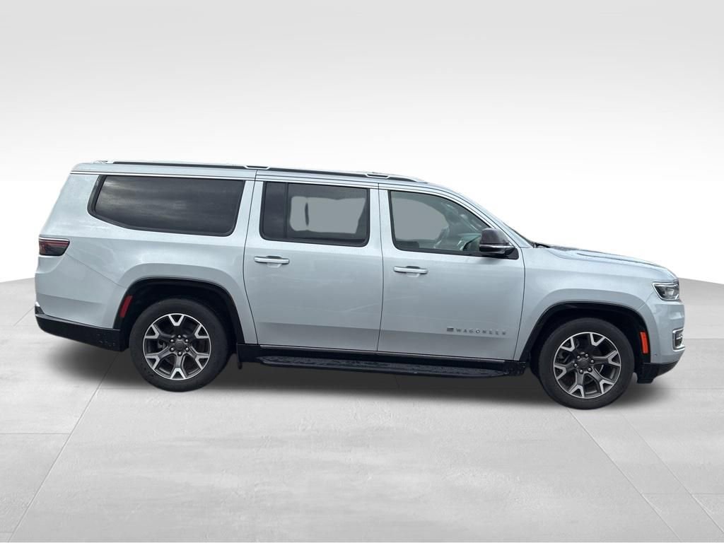 Used 2024 Jeep Wagoneer L Series III w/ Flexible Seating Group image 7