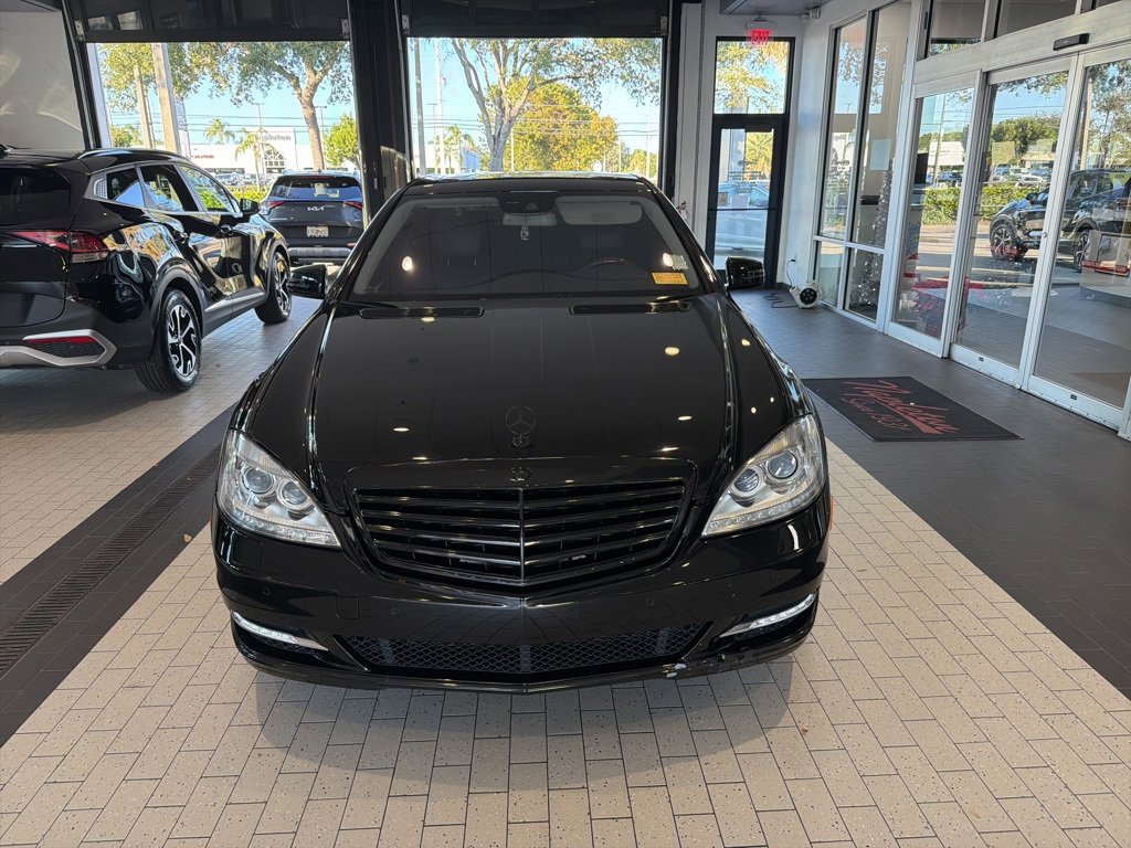 Used 2010 Mercedes-Benz S 550 image 3