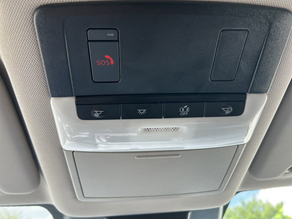 Used 2024 Nissan Rogue SV AWD/4WD image 5