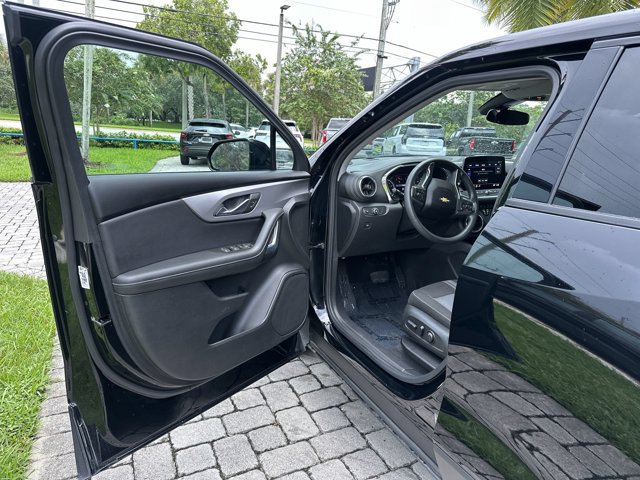 Used 2025 Chevrolet Blazer LT FWD image 22