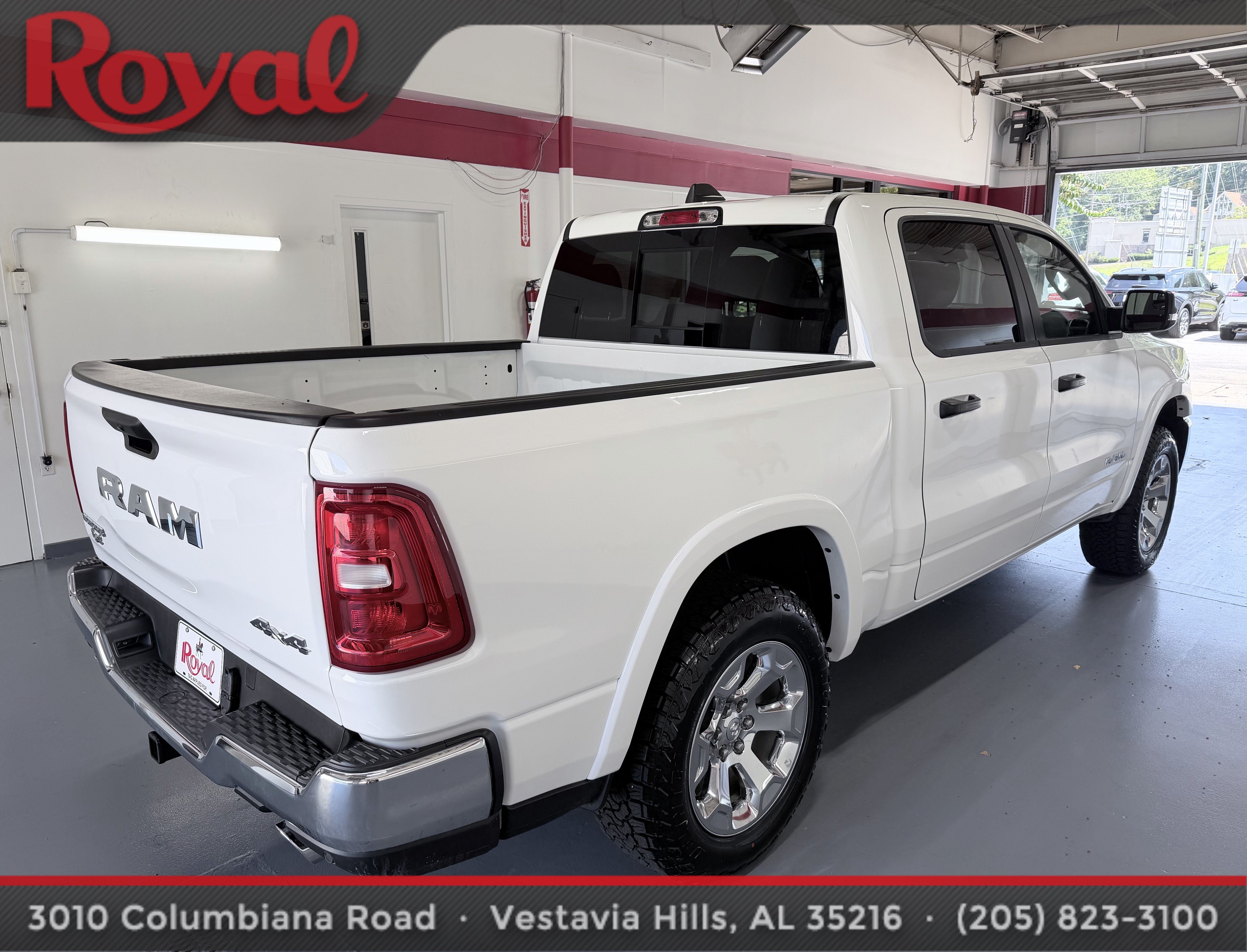 Used 2026 RAM 1500 Big Horn AWD/4WD image 4