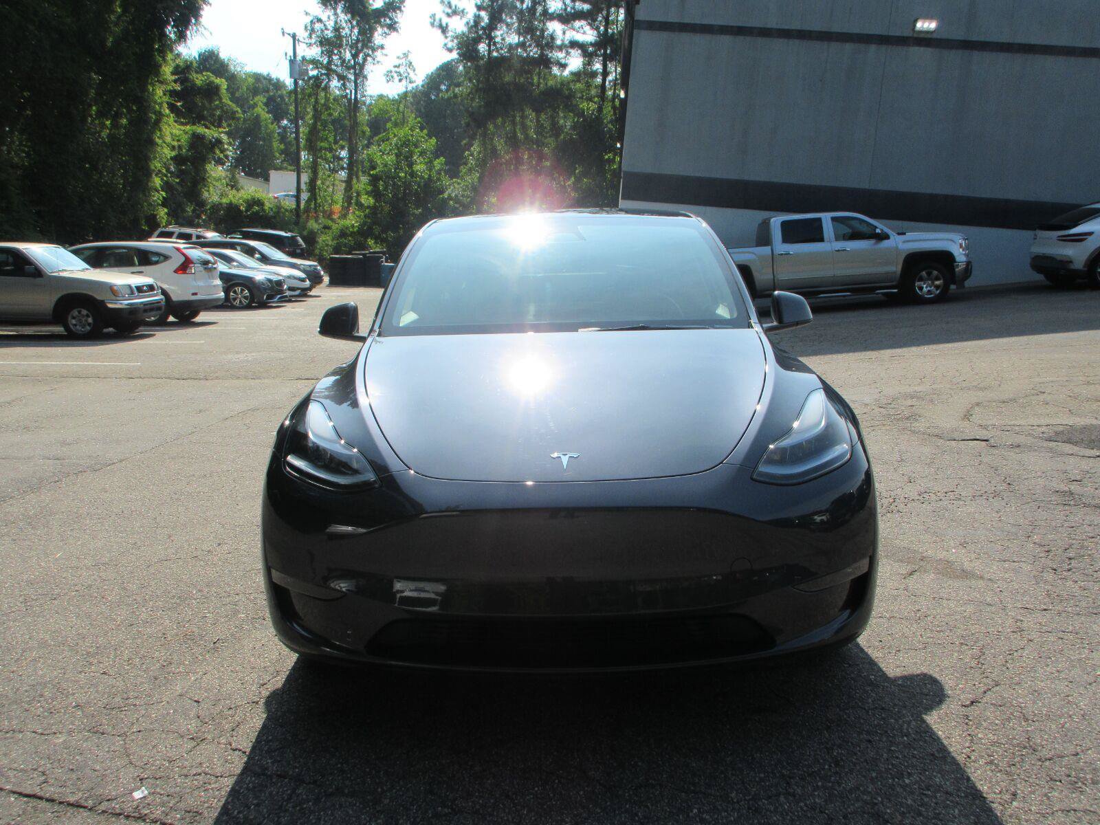 Used 2025 Tesla Model Y Long Range AWD/4WD image 2