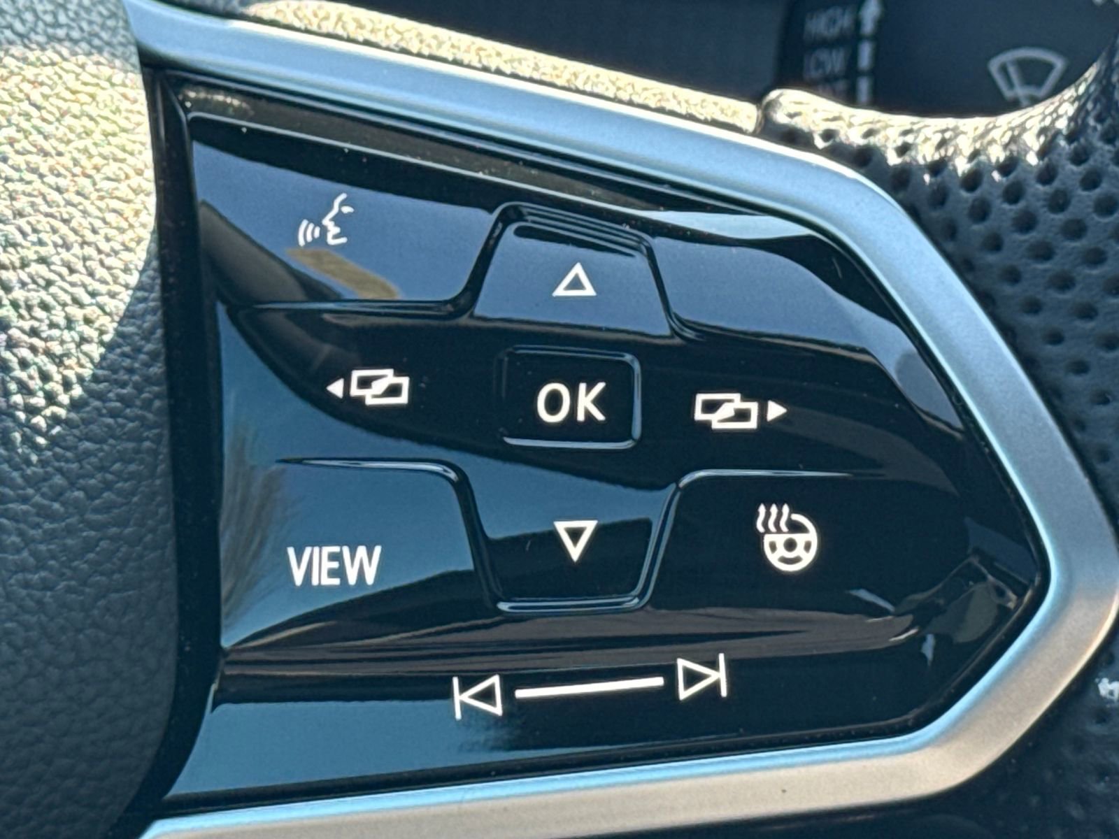 Certified 2022 Volkswagen GTI SE w/ SE Leather Package image 33