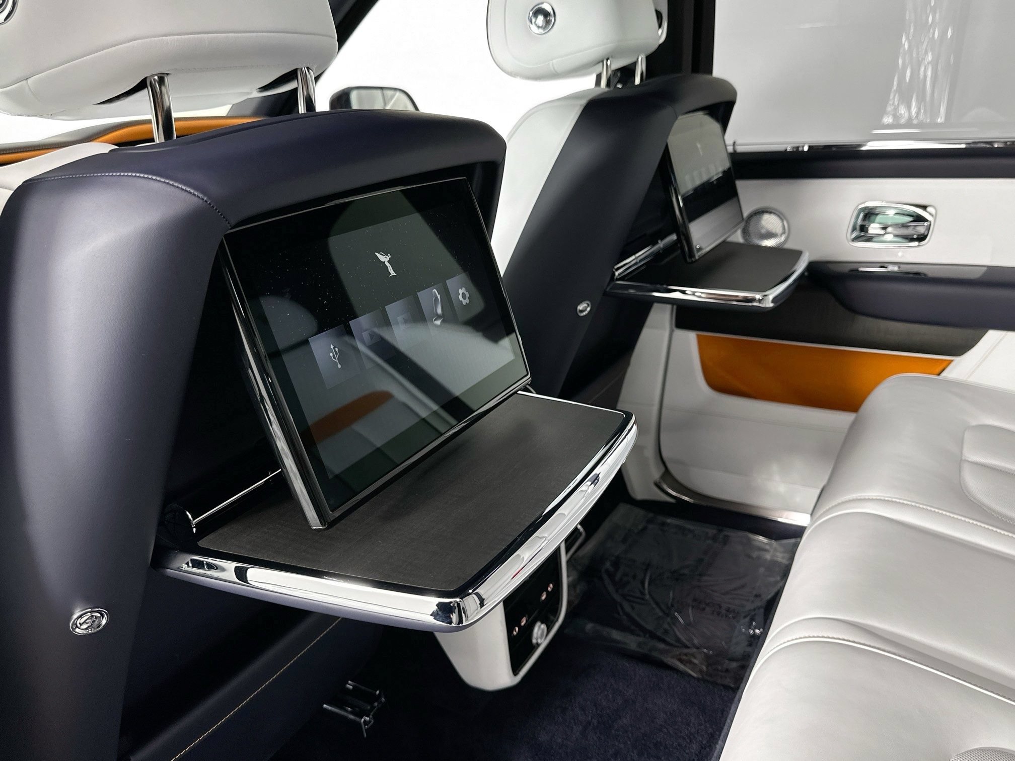 New 2027 Rolls-Royce Cullinan AWD/4WD image 24