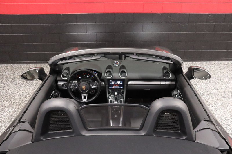 Used 2017 Porsche 718 Boxster RWD image 39
