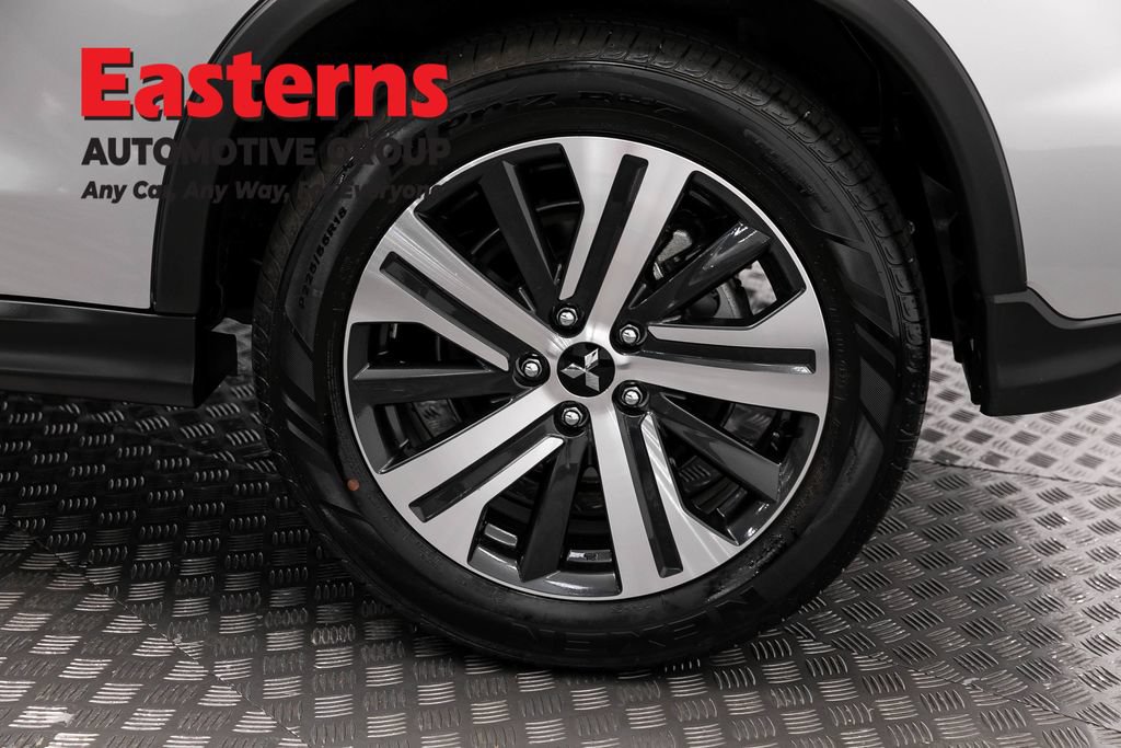 Used 2025 Mitsubishi Outlander Sport SE AWD/4WD image 33