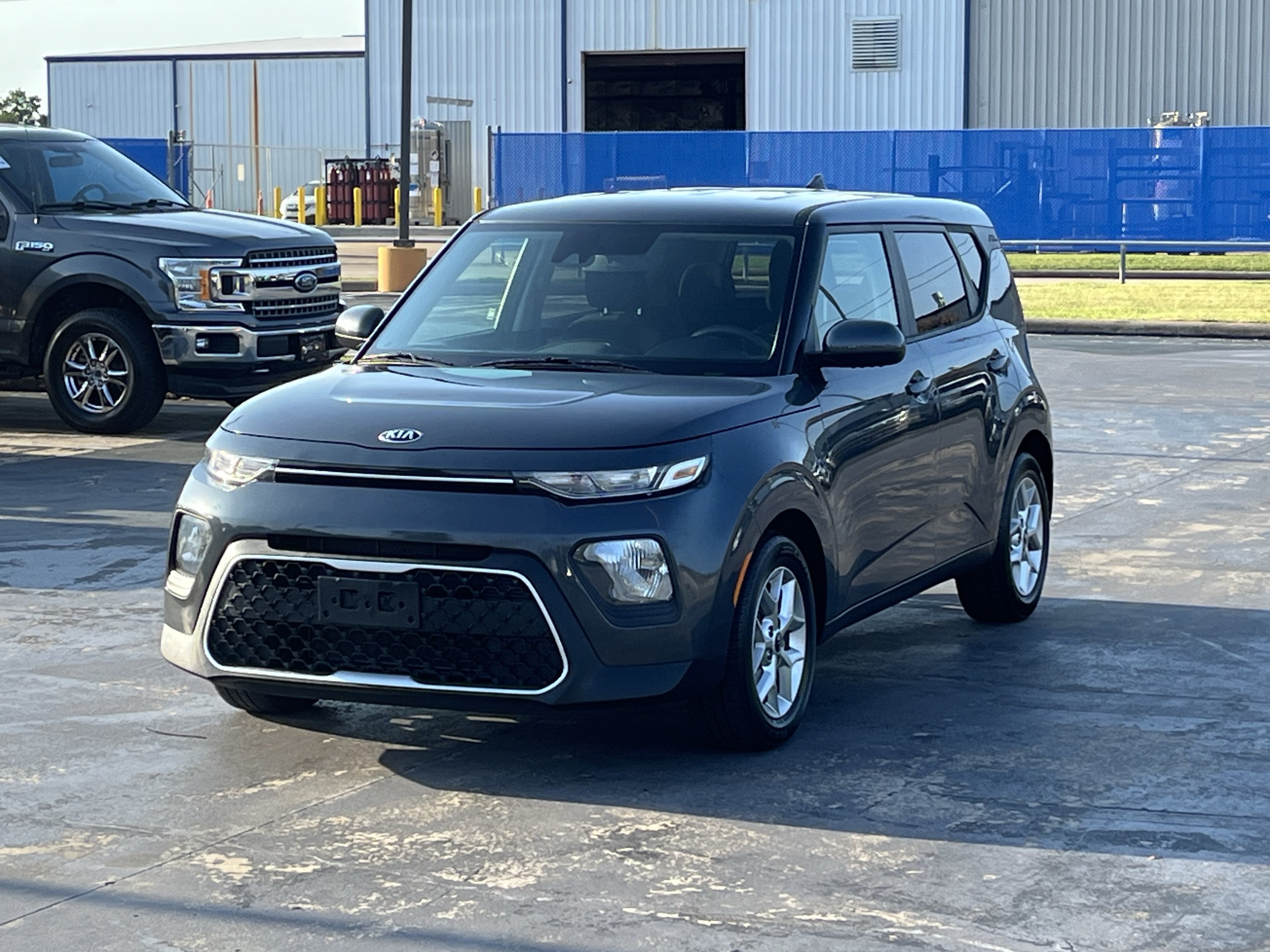 Used 2021 Kia Soul S FWD image 3
