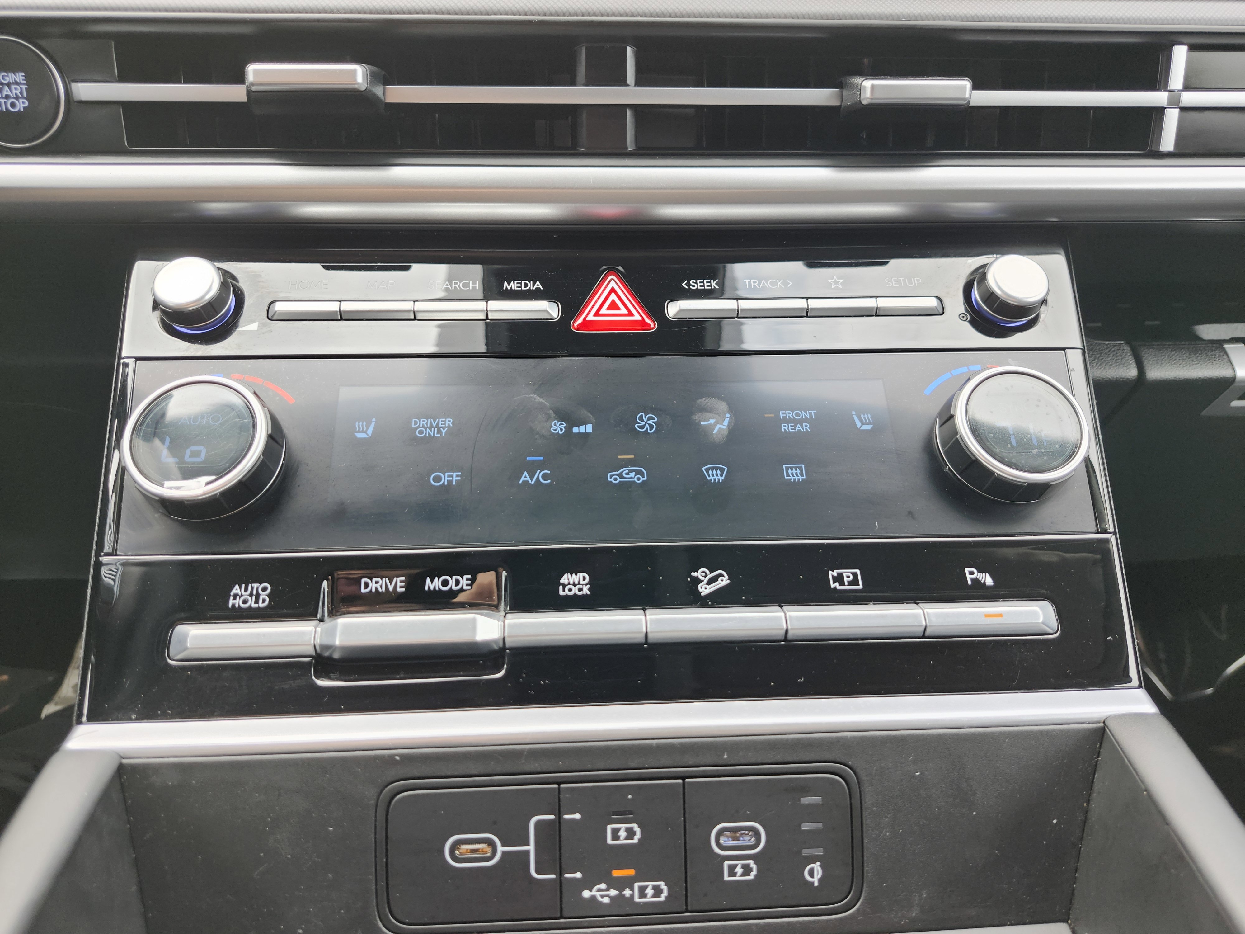 Used 2025 Hyundai Santa Fe SEL image 33