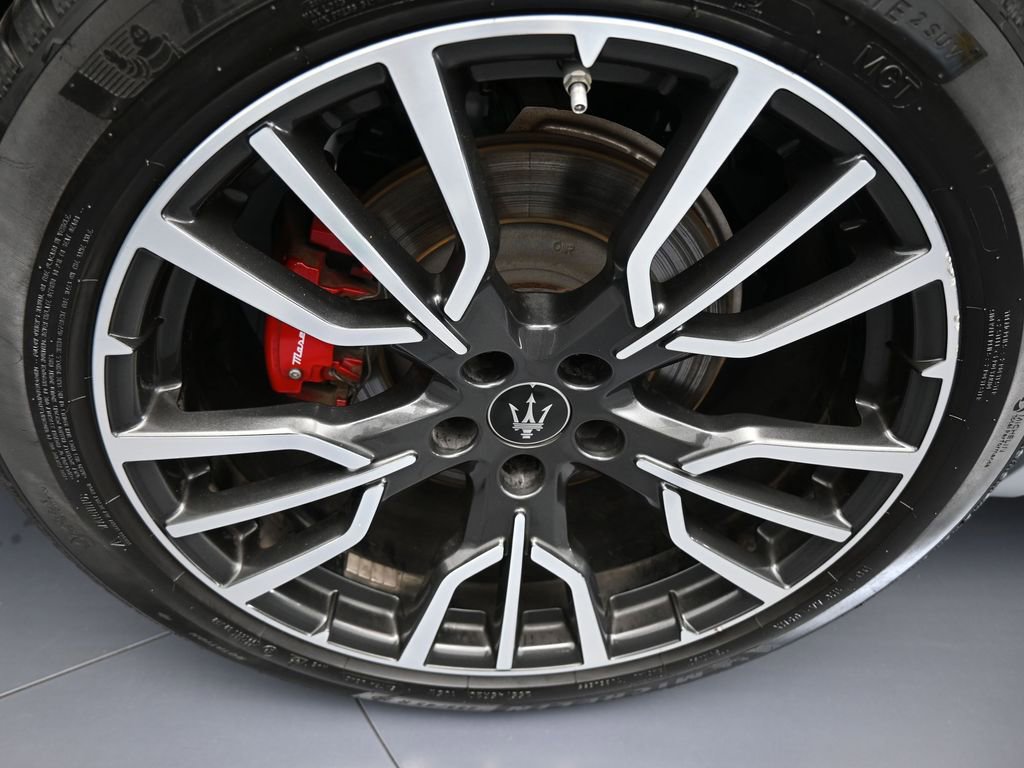 Used 2023 Maserati Grecale GT image 43