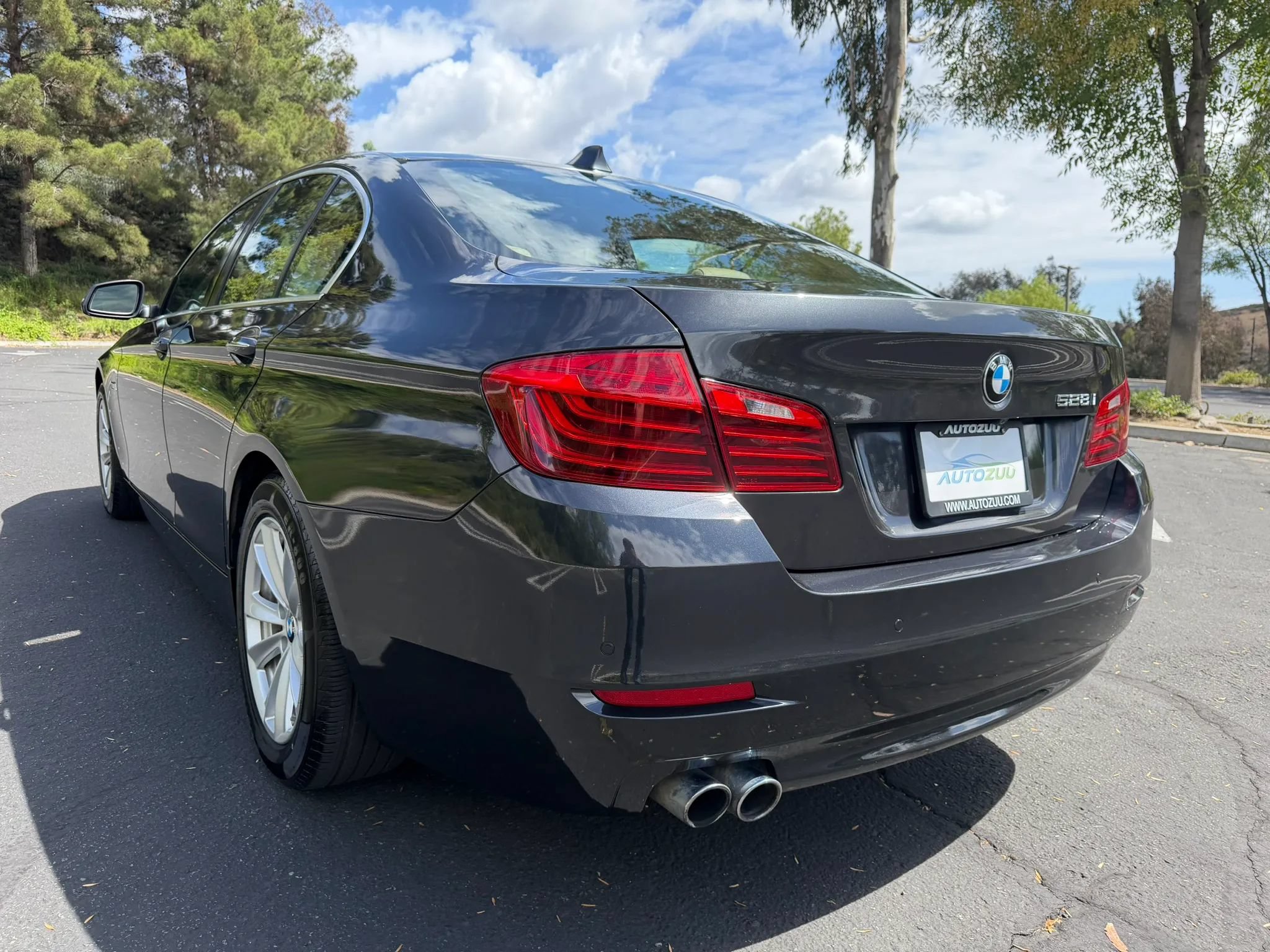 Used 2016 BMW 528i Sedan RWD image 3