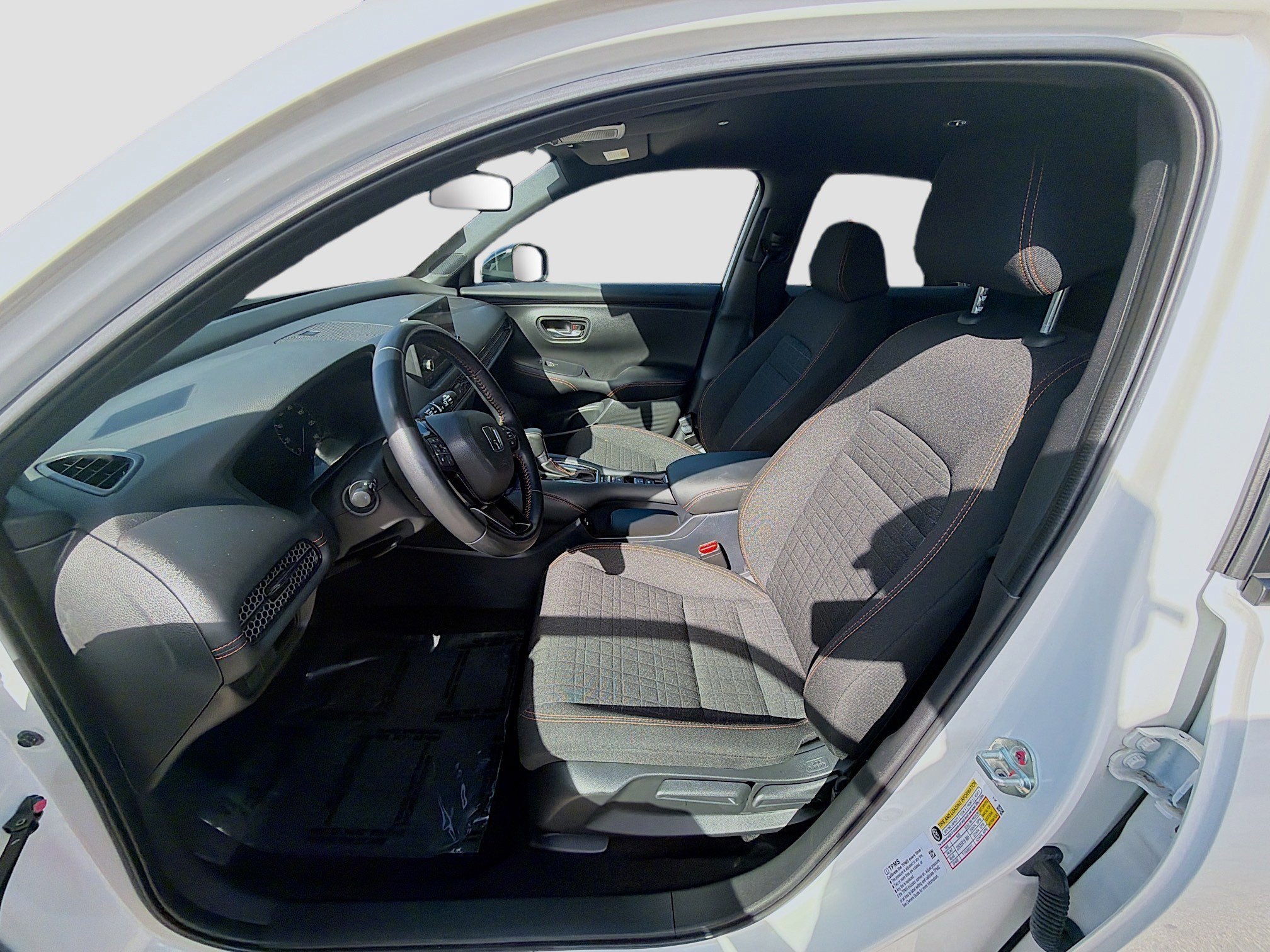 Certified 2025 Honda HR-V Sport image 18