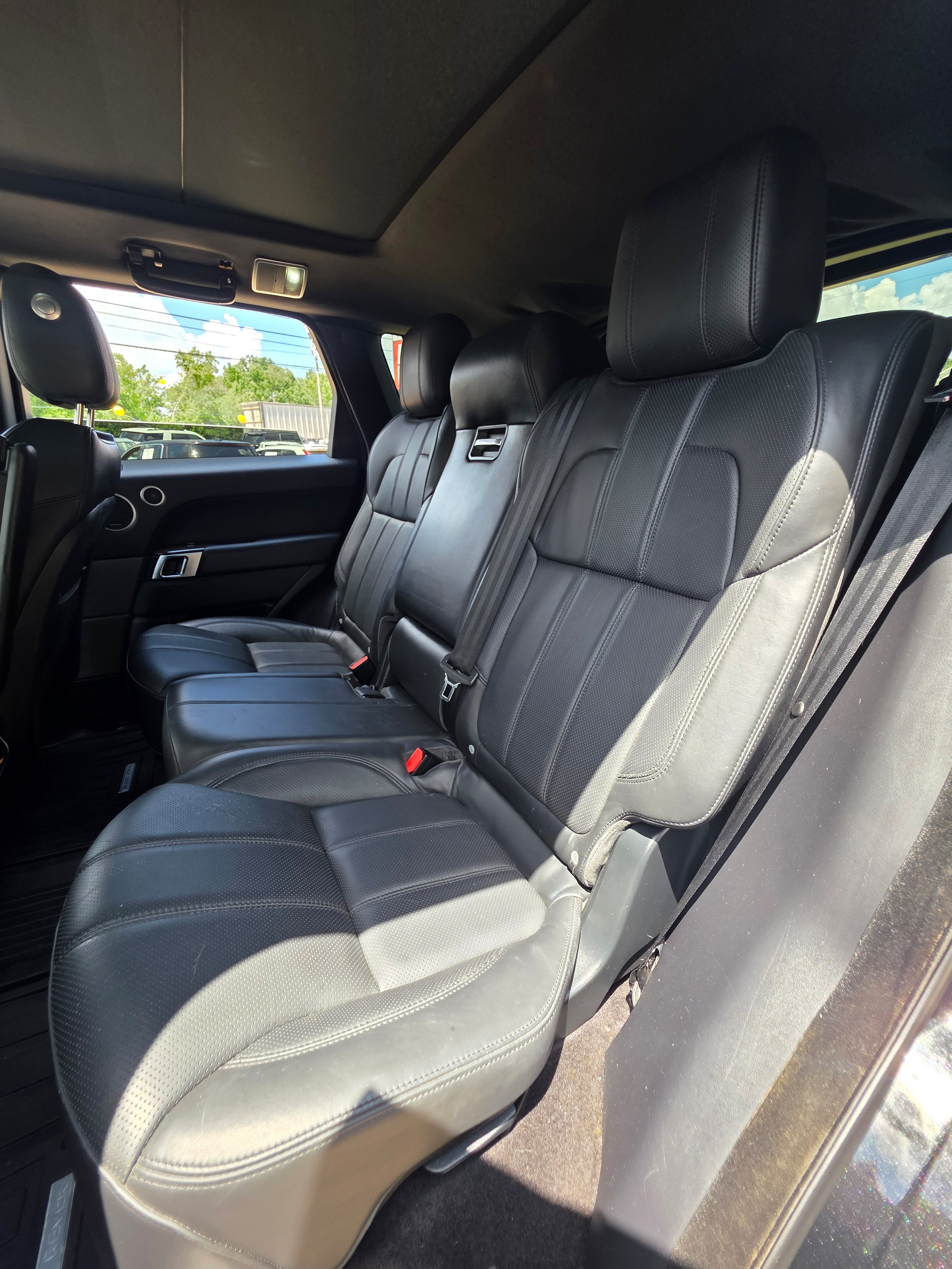 Used 2017 Land Rover Range Rover Sport HSE AWD/4WD image 23