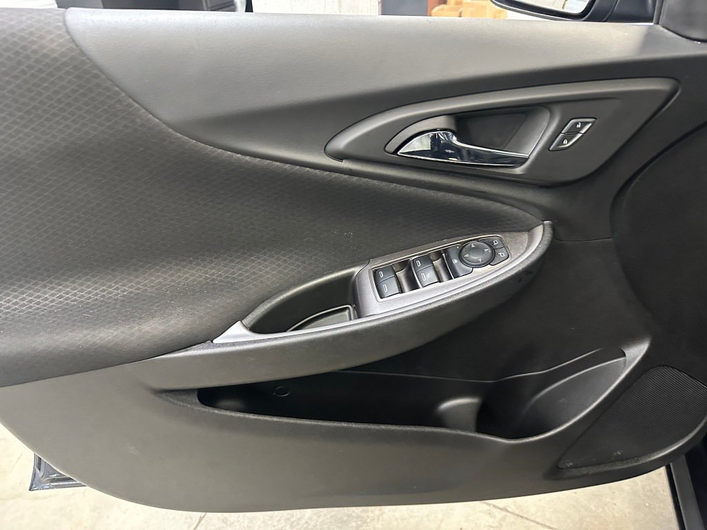 Used 2022 Chevrolet Malibu LS FWD image 6