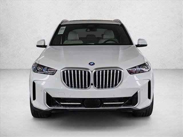 New 2026 BMW X5 xDrive50e w/ Executive Package image 2