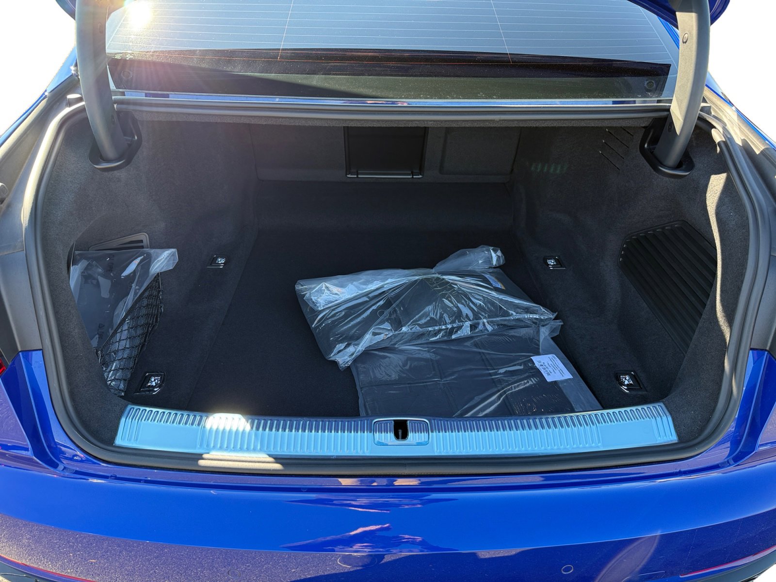 Used 2024 Audi S8 4.0T w/ S8 Black Optic Plus Package image 17