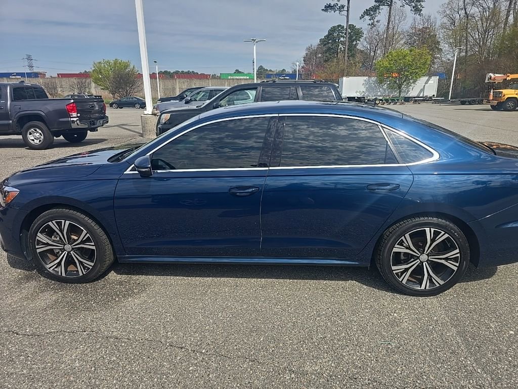 Used 2022 Volkswagen Passat 2.0T SE image 8