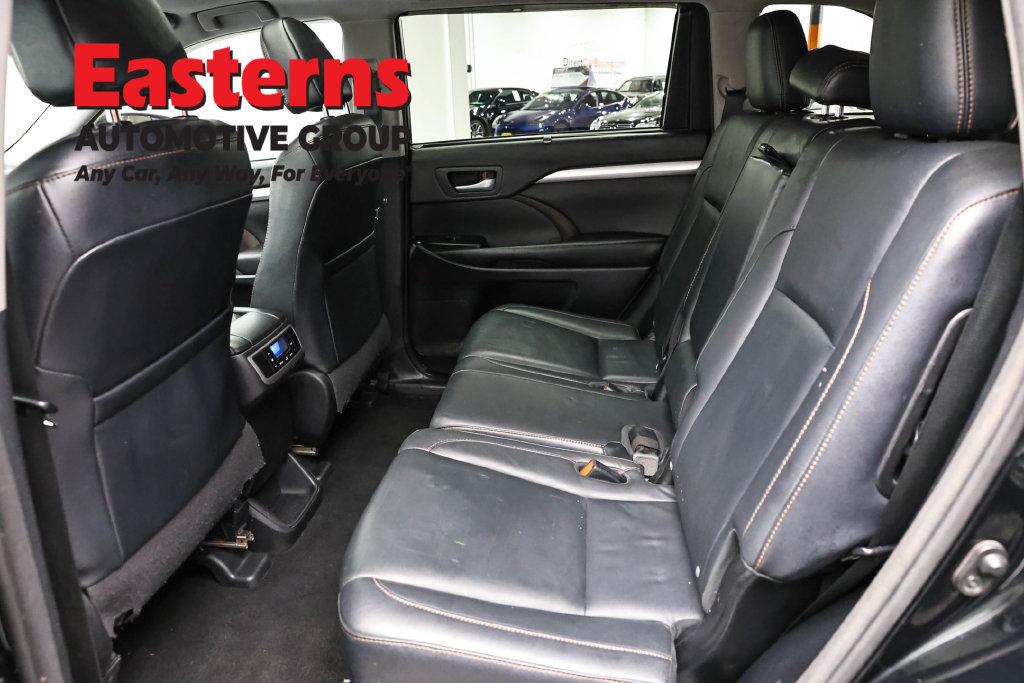 Used 2016 Toyota Highlander XLE AWD/4WD image 24