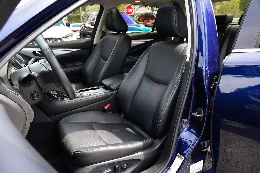 Used 2023 INFINITI Q50 Luxe w/ Cargo Package RWD image 15