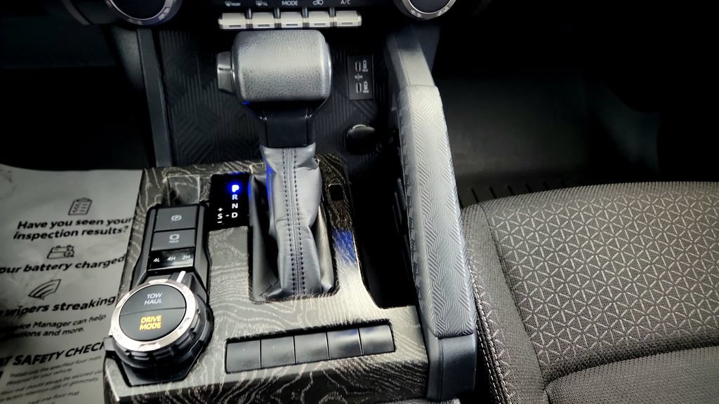 Certified 2025 Toyota 4Runner SR5 AWD/4WD image 26