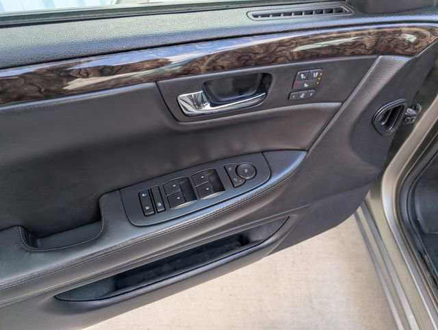 Used 2010 Cadillac DTS Luxury image 11