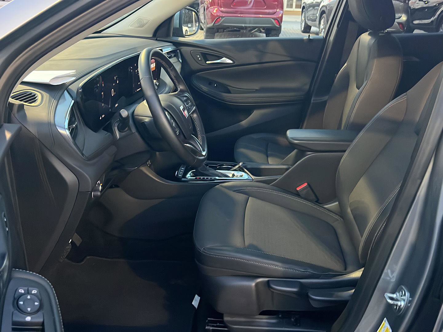 Used 2025 Buick Encore GX Preferred image 10