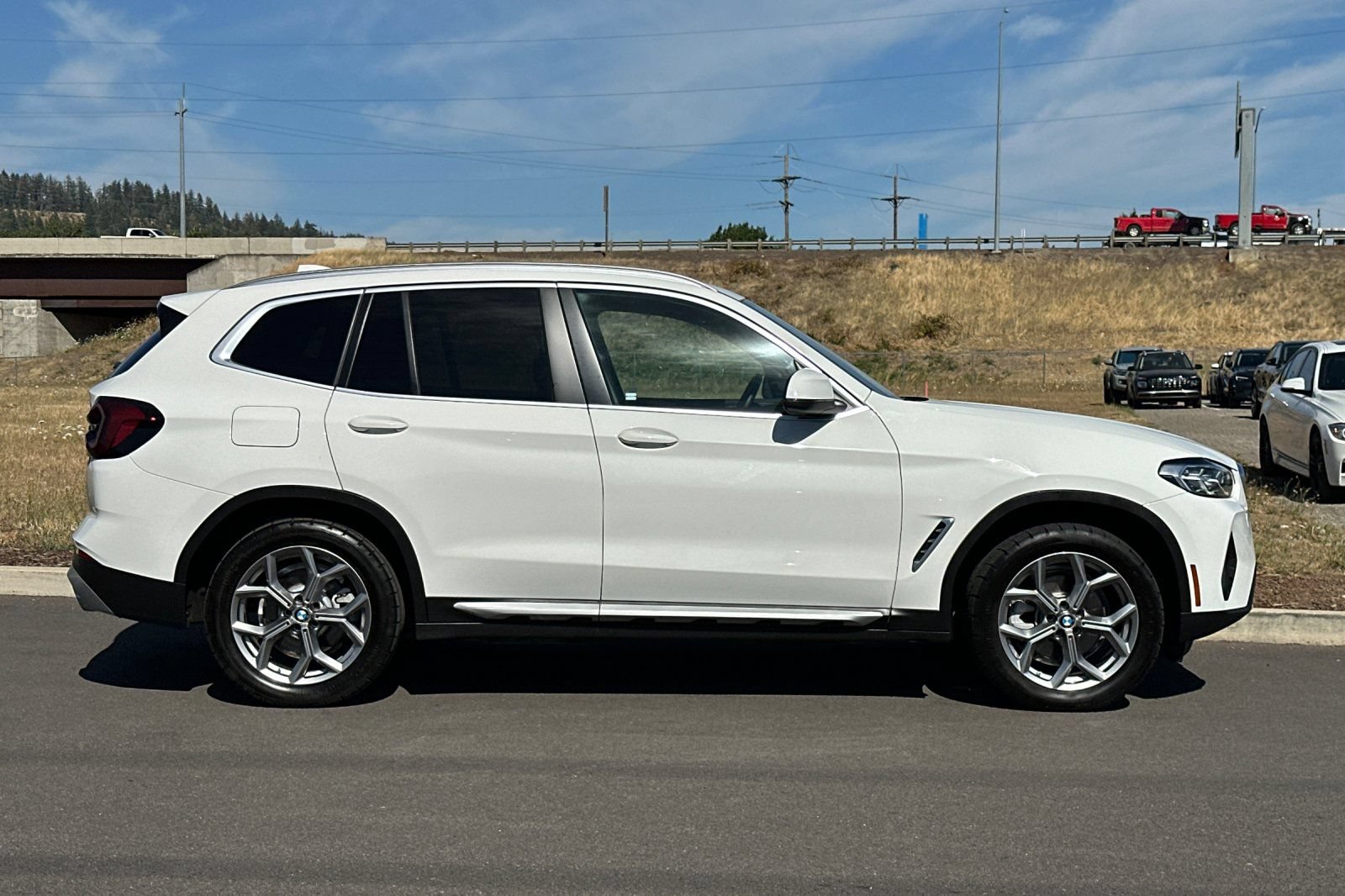 Used 2024 BMW X3 xDrive30i AWD/4WD image 2