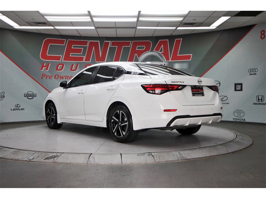 Used 2025 Nissan Sentra SV w/ All-Weather Package image 4