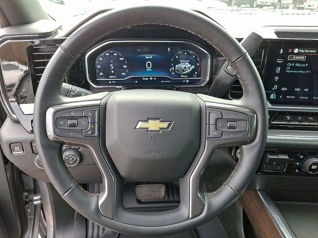 Used 2025 Chevrolet Silverado 2500 High Country w/ High Country Premium Package image 15