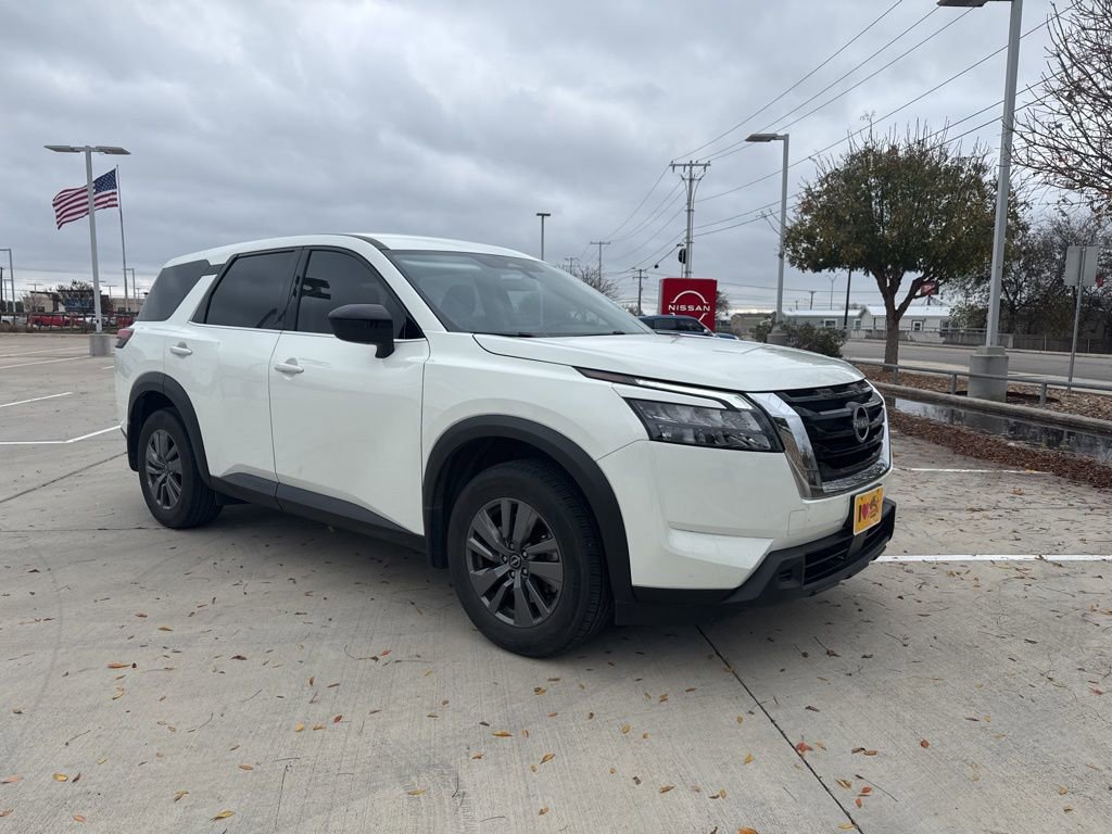 Used 2024 Nissan Pathfinder S