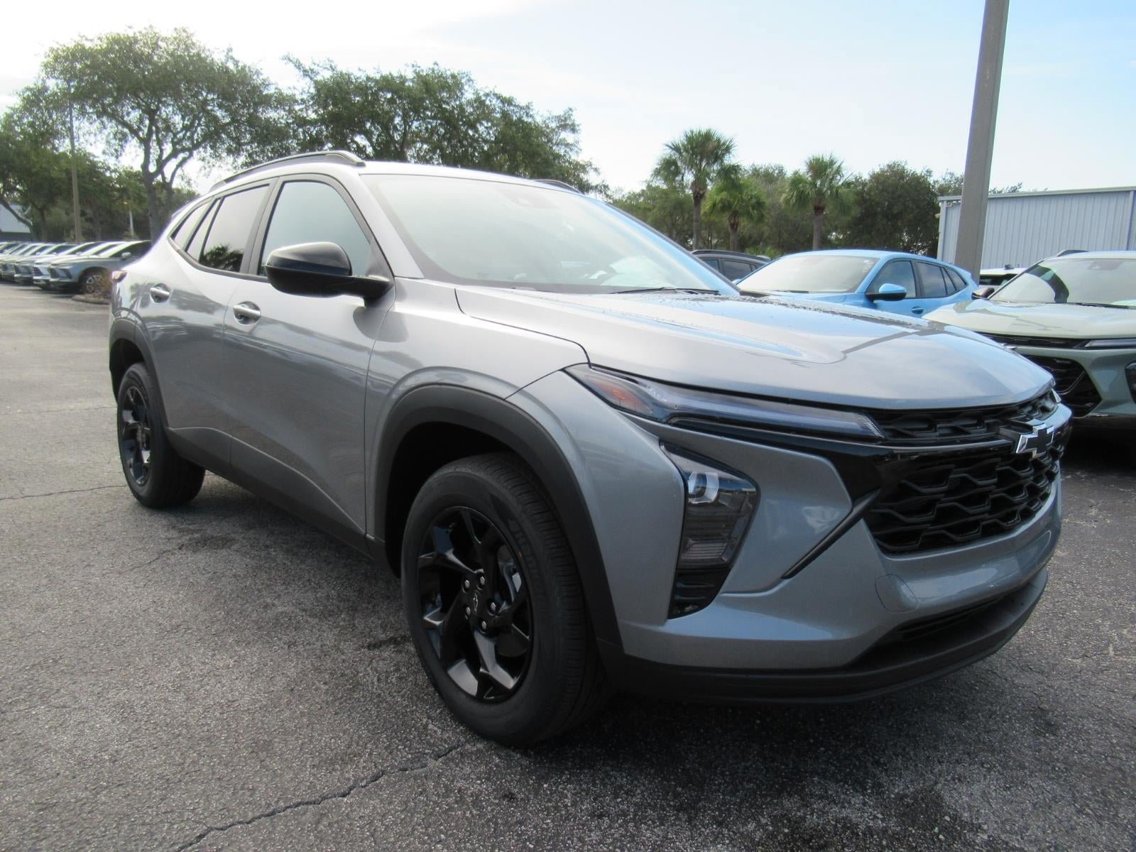 New 2026 Chevrolet Trax LT w/ Driver Confidence Package FWD image 3