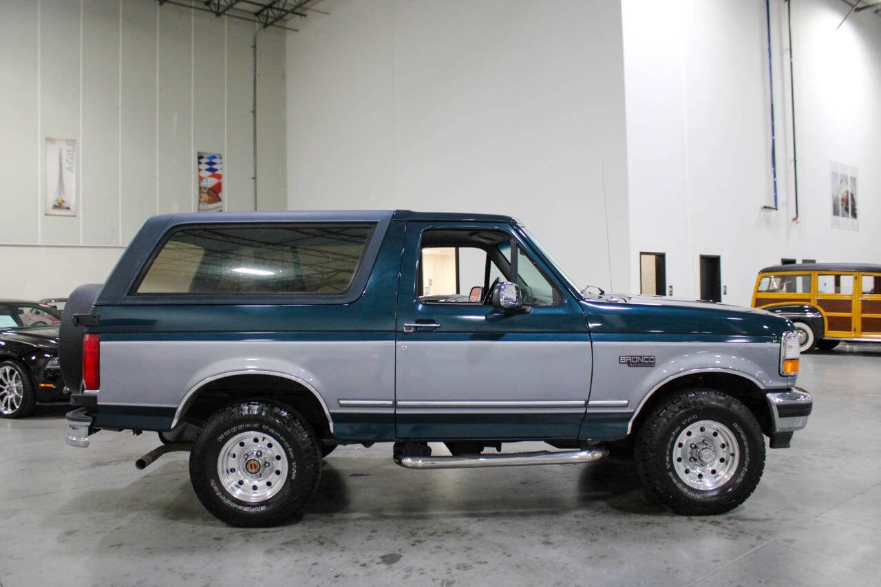 Used 1994 Ford Bronco XLT image 7