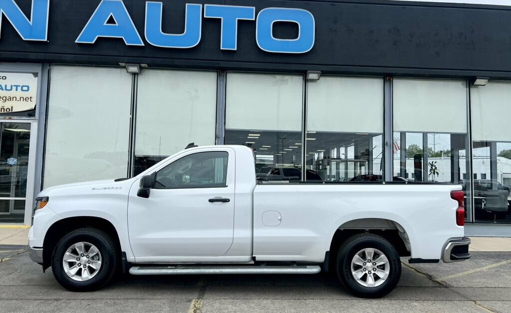 Used 2025 Chevrolet Silverado 1500 W/T RWD image 2