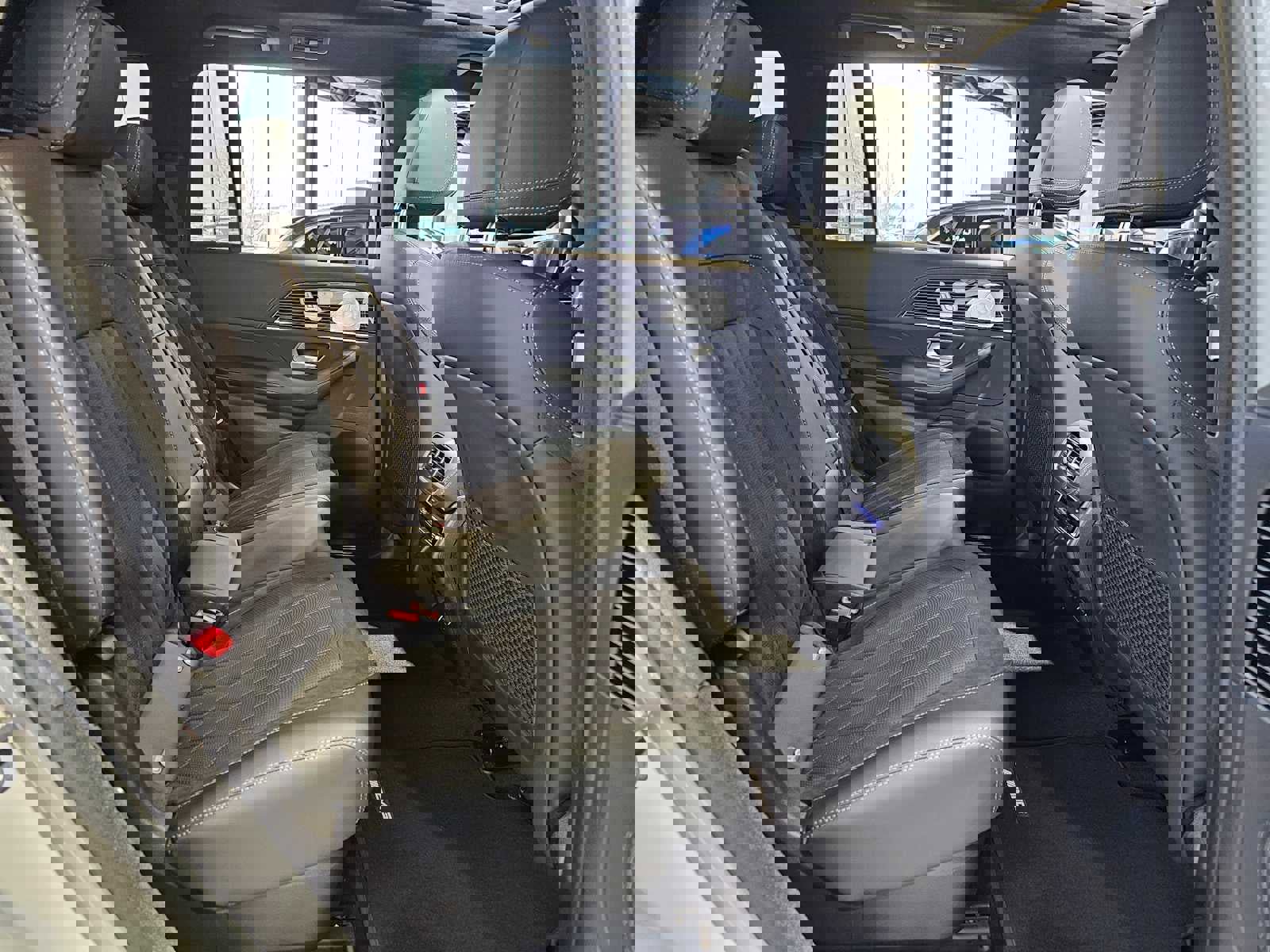 Used 2025 Mercedes-Benz GLS 63 AMG 4MATIC image 9