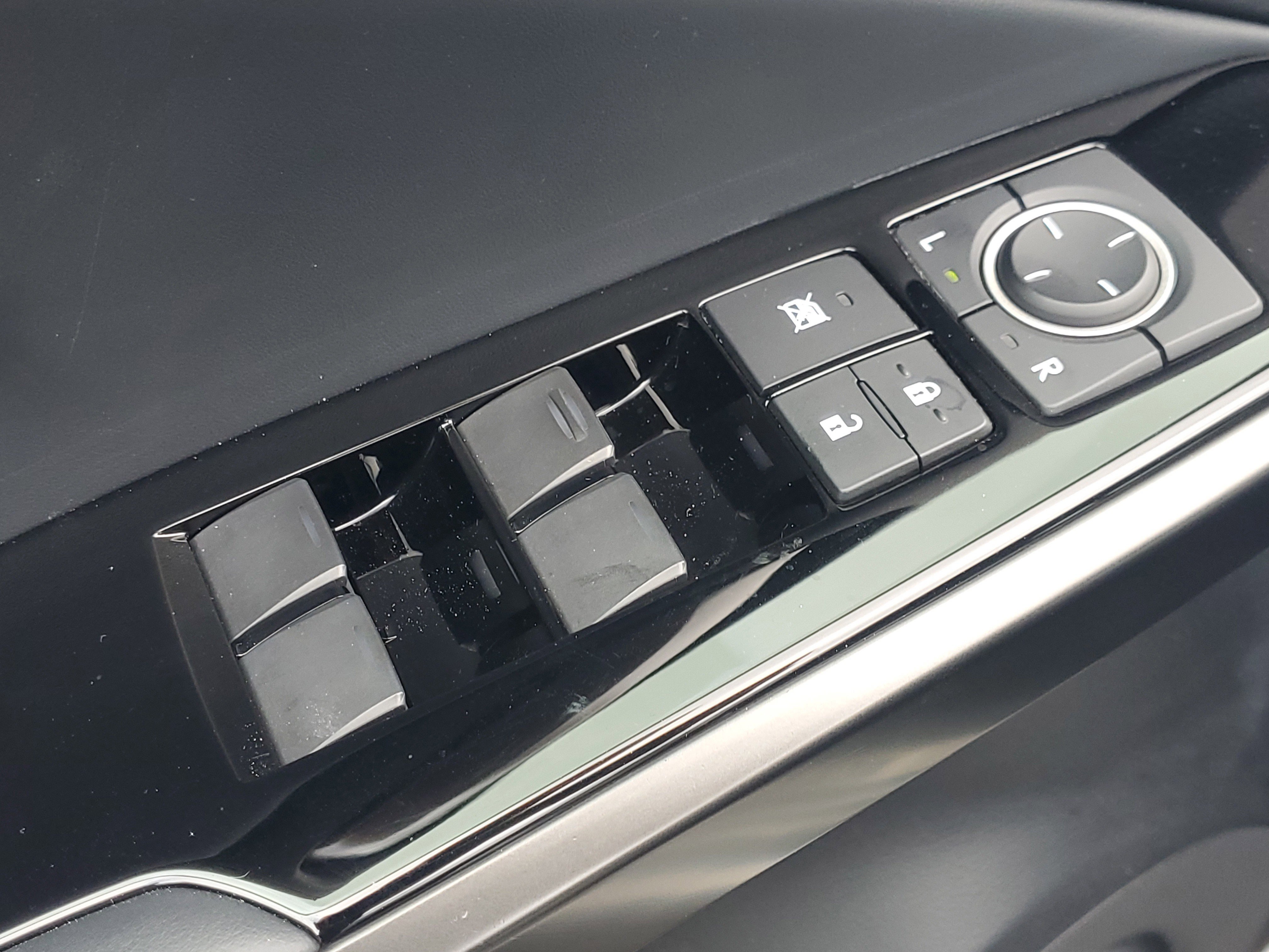 Certified 2023 Lexus IS 300 w/ Comfort Package image 20