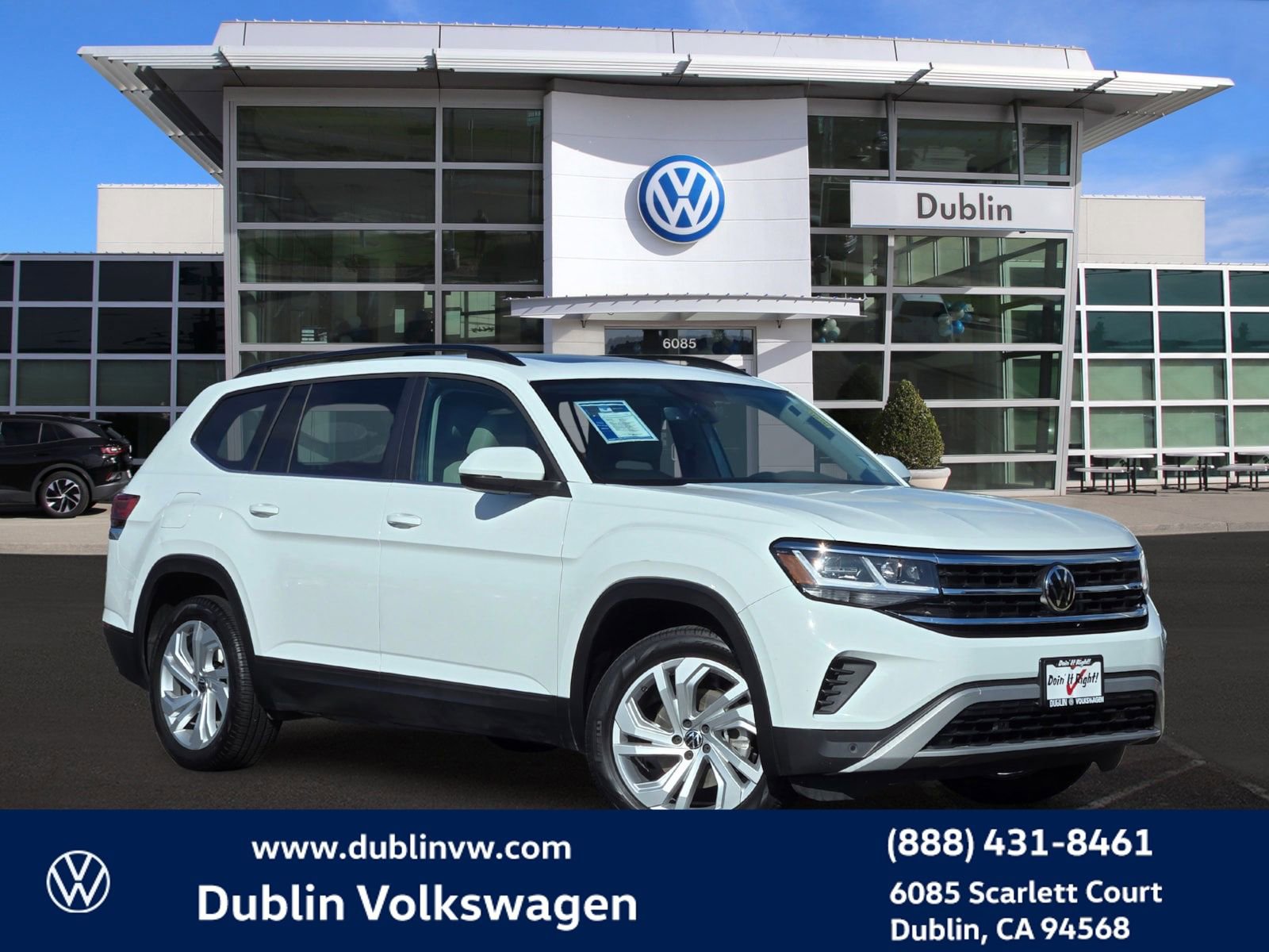 Used 2023 Volkswagen Atlas SE w/ Panoramic Sunroof Package FWD image 1