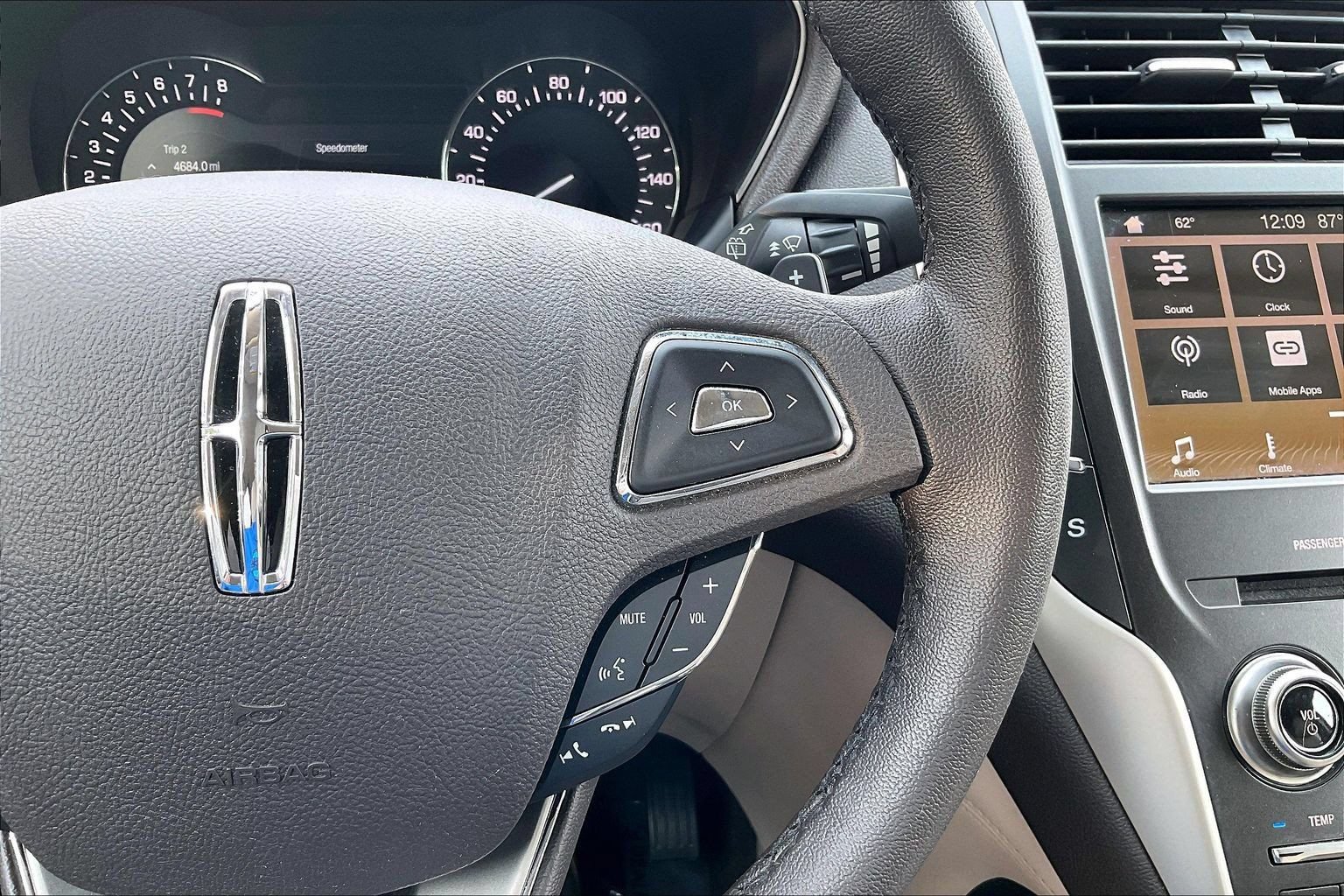 Used 2019 Lincoln MKC Premiere AWD/4WD image 24