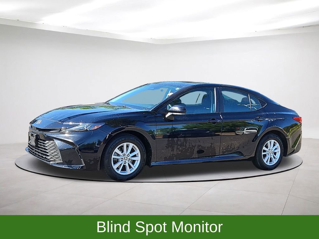 Used 2025 Toyota Camry LE FWD image 3